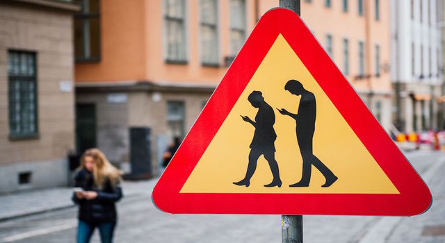 Assurdi, ma reali: i segnali stradali più incredibili