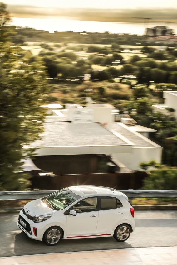 Kia Picanto 2017, immagini inedite
