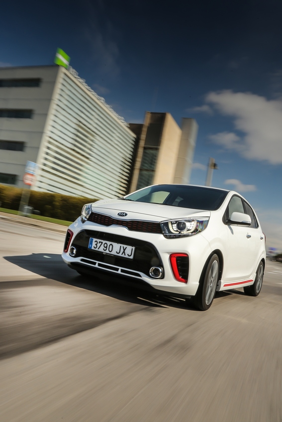 Kia Picanto 2017, immagini inedite
