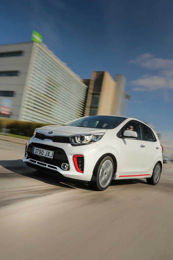 Kia Picanto 2017, immagini inedite