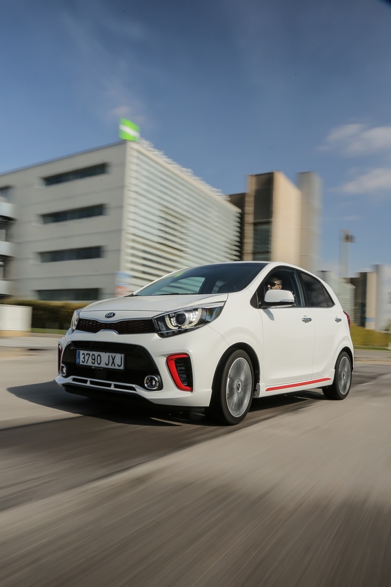 Kia Picanto 2017, immagini inedite