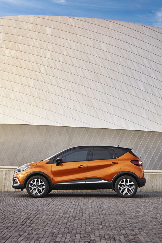Renault Captur restyling: nuove immagini ufficiali