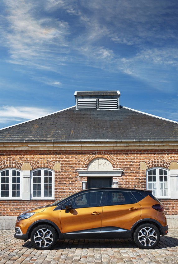 Renault Captur restyling: nuove immagini ufficiali