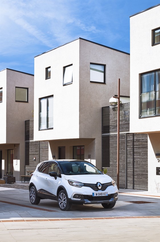 Renault Captur restyling: nuove immagini ufficiali