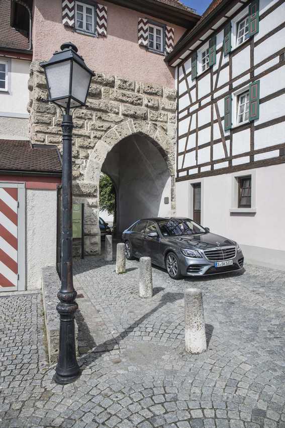 Mercedes Classe S restyling: immagini ufficiali inedite