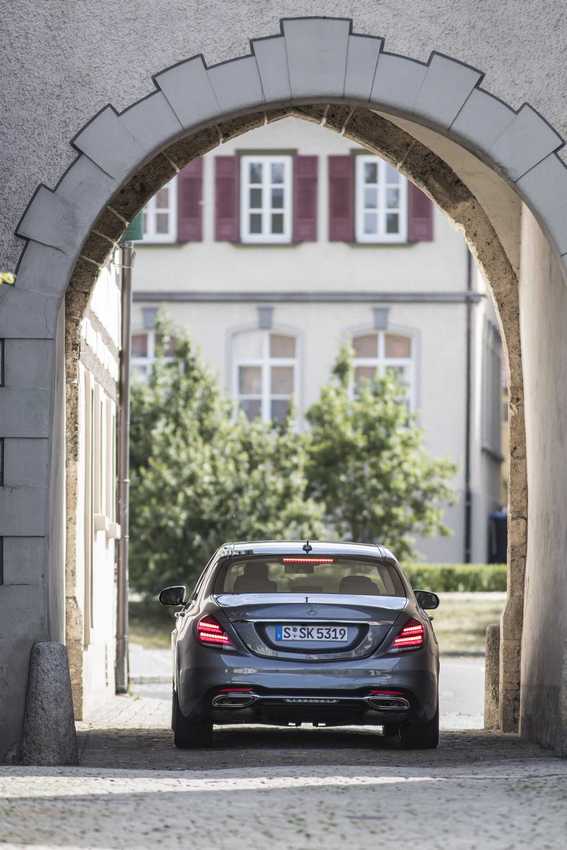 Mercedes Classe S restyling: immagini ufficiali inedite
