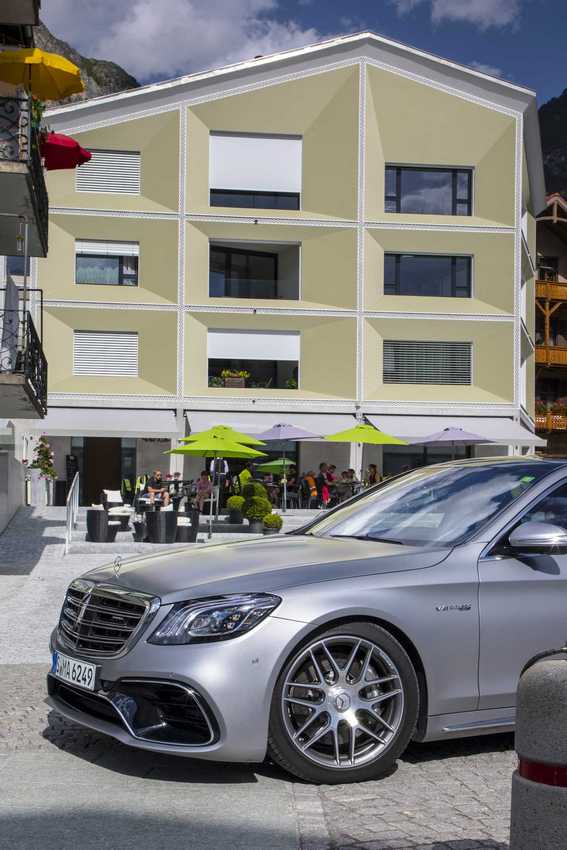 Mercedes Classe S restyling: immagini ufficiali inedite