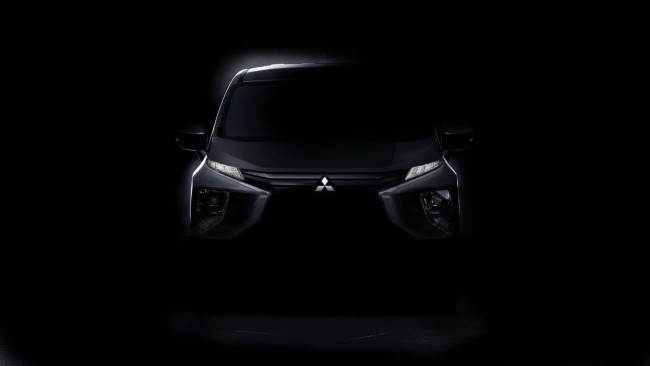 Mitsubishi XM Concept: le immagini teaser dell aversione di serie