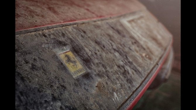 Ferrari 365 GTB/4 Daytona in una stalla giapponese