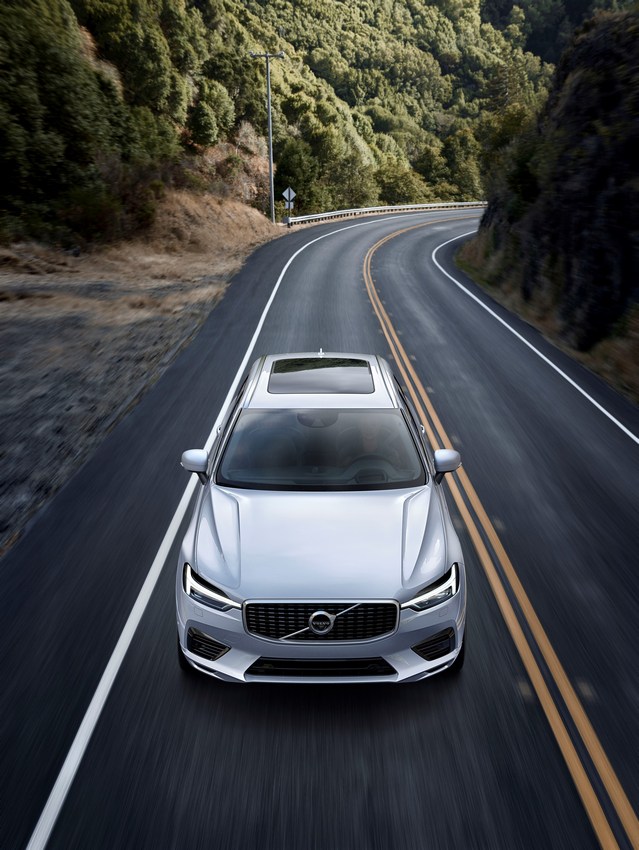 Volvo XC60: immagini del primo contatto