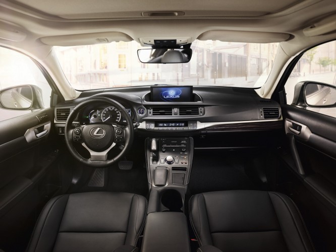 Lexus CT Hybrid MY 2018: le immagini ufficiali
