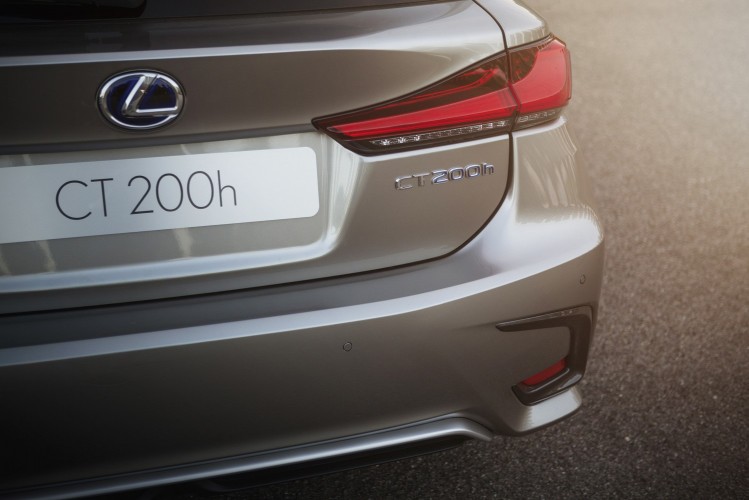 Lexus CT Hybrid MY 2018: le immagini ufficiali