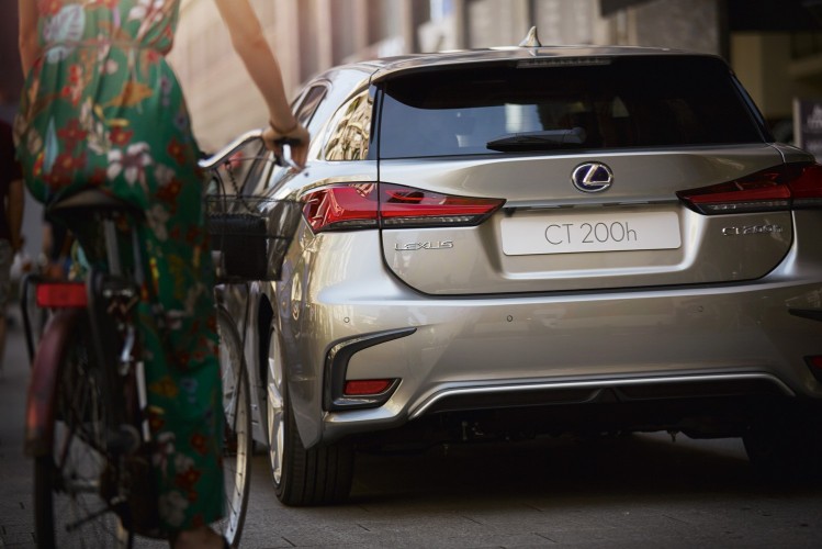 Lexus CT Hybrid MY 2018: le immagini ufficiali