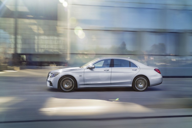 Mercedes: tutte le strade per la mobilità del futuro