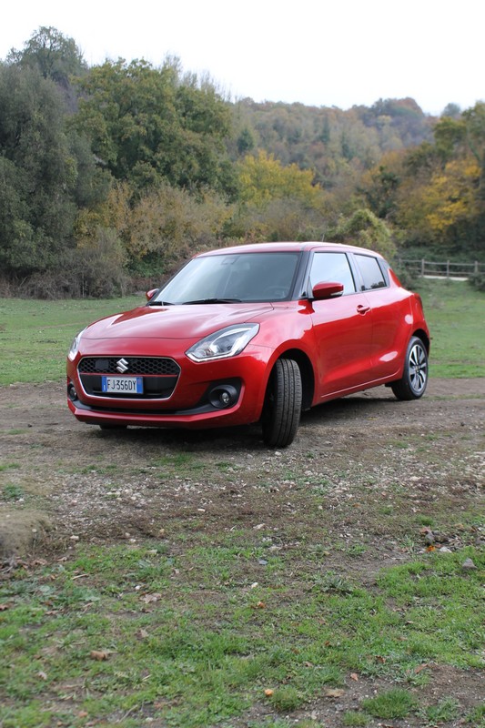 Suzuki Swift 1.0 Boosterjet HYBRID S VS Swift 1.2 Hybrid 4x4