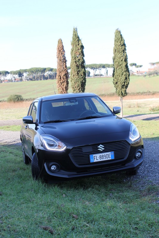 Suzuki Swift 1.0 Boosterjet HYBRID S VS Swift 1.2 Hybrid 4x4