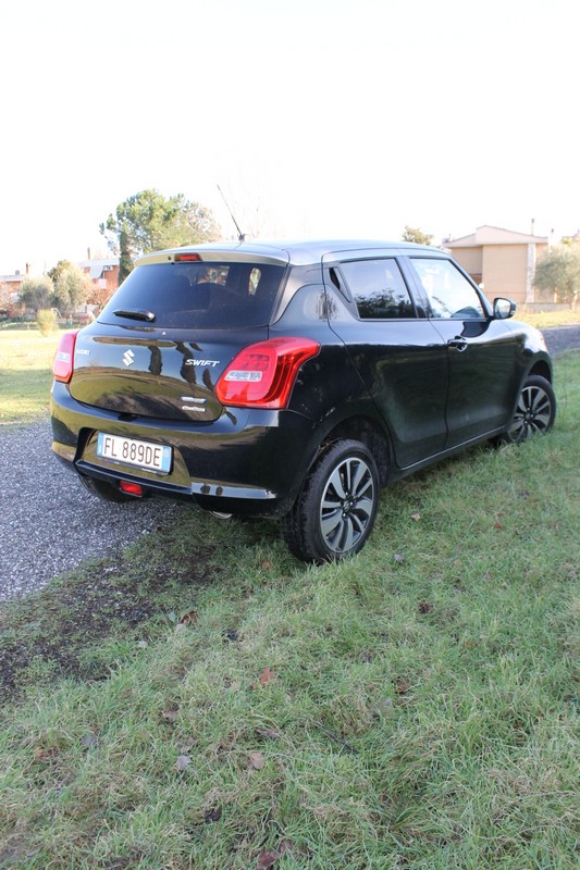 Suzuki Swift 1.0 Boosterjet HYBRID S VS Swift 1.2 Hybrid 4x4