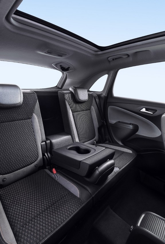 Opel Crossland X: debuttano gli accessori originali