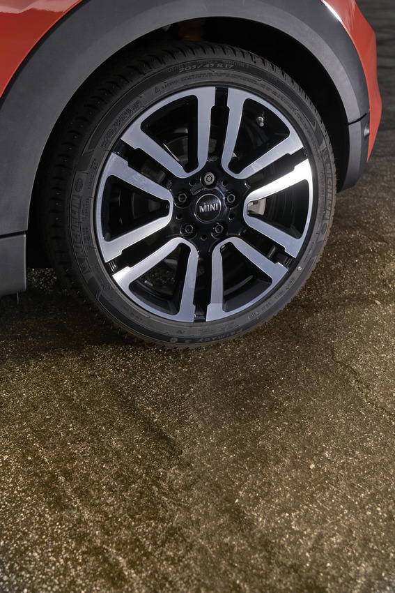 Nuova Mini MY 2018: foto ufficiali