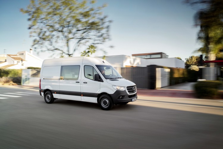 Nuovo Mercedes Sprinter: le immagini ufficiali