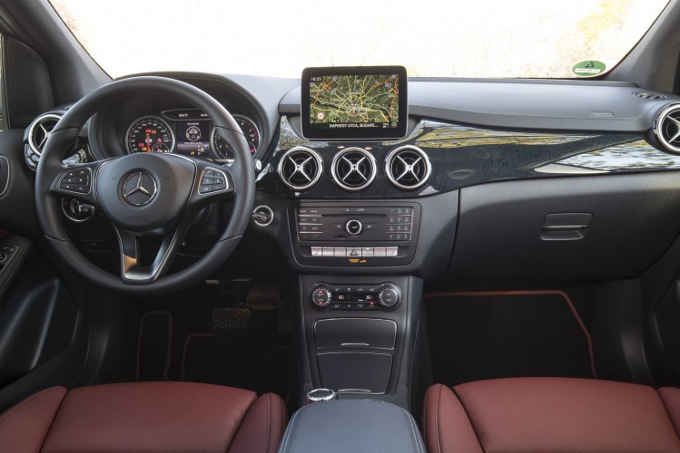 Nuova Mercedes Classe B Tech: le immagini ufficiali
