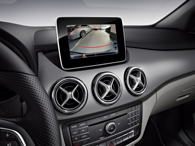 Nuova Mercedes Classe B Tech: le immagini ufficiali