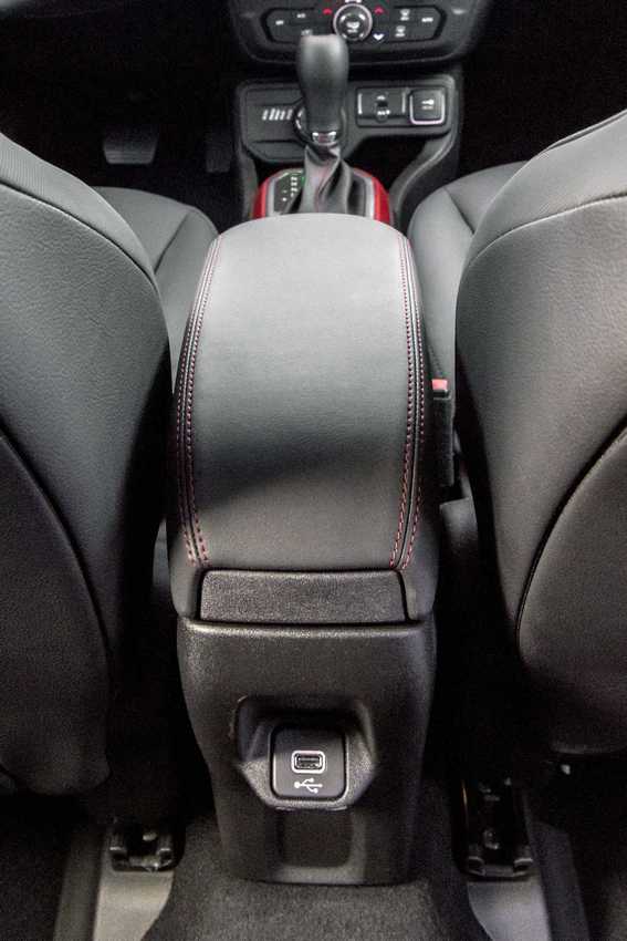 Nuova Jeep Renegade MY 18: foto inedite