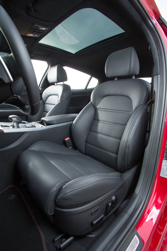 Kia Stinger: nuove foto ufficiali