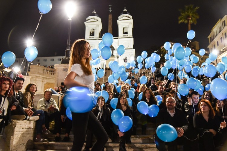 Mercedes EQ, flash mob nel cuore di Roma