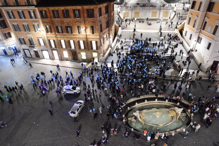 Mercedes EQ, flash mob nel cuore di Roma