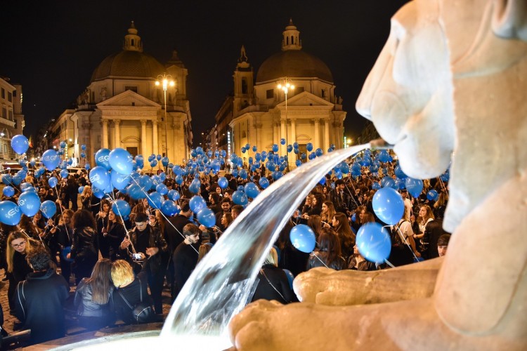 Mercedes EQ, flash mob nel cuore di Roma
