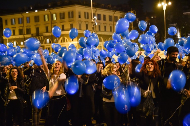 Mercedes EQ, flash mob nel cuore di Roma