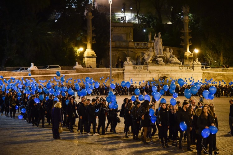 Mercedes EQ, flash mob nel cuore di Roma