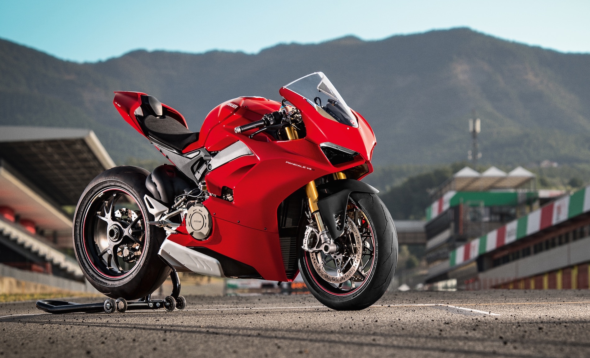 Ducati Desmosedici Stradale i segreti del V4 di Borgo Panigale