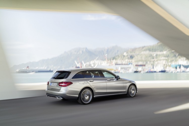 Mercedes Classe C restyling: le immagini ufficiali