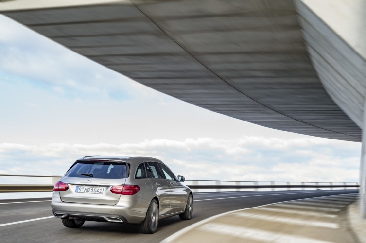 Mercedes Classe C restyling: le immagini ufficiali