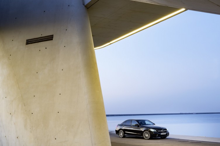 Mercedes Classe C restyling: le immagini ufficiali