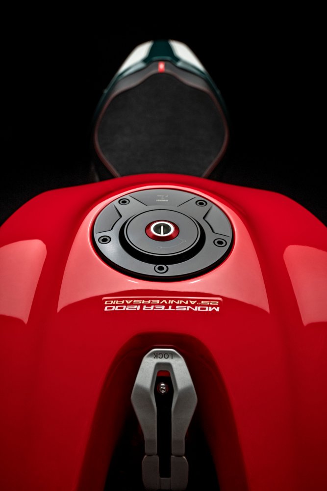 Ducati Monster 1200 25° anniversario