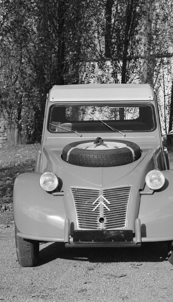 Citroen 2CV Sahara: immagini ufficiali