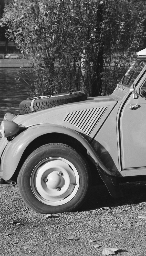 Citroen 2CV Sahara: immagini ufficiali