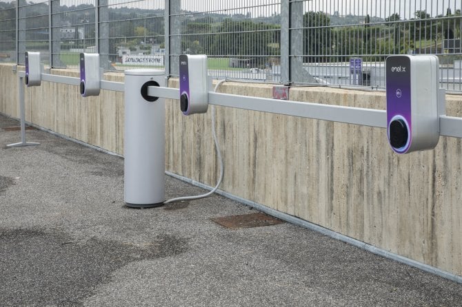 Enel X, nuovi sistemi di ricarica elettrica