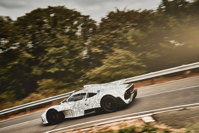 Mercedes-AMG Project One: immagini dei test su strada