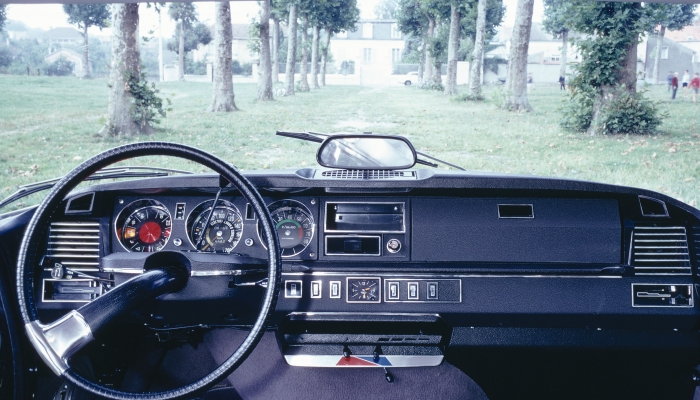 Citroen DS: il cruscotto a fibra ottica