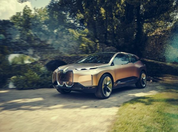 Bmw Vision iNext: le immagini ufficiali