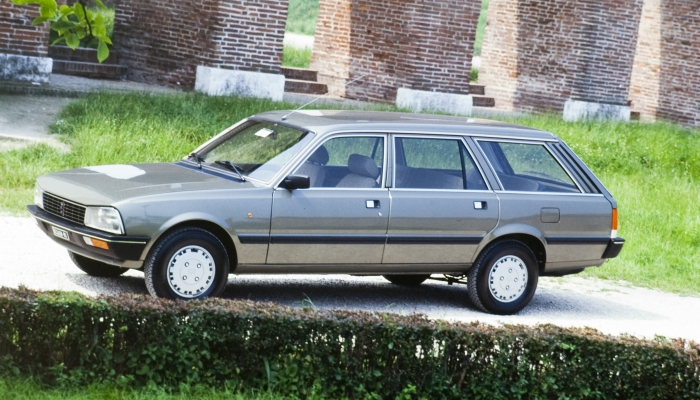 Peugeot 505: immagini ufficiali