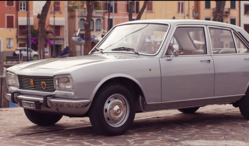 La Peugeot 504 Berlina festeggia 50 anni
