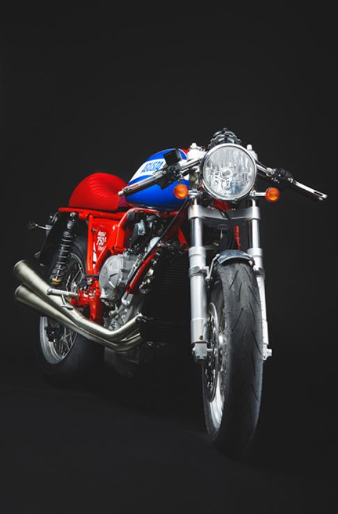 Magni Tributo: rivive la MV 750 S