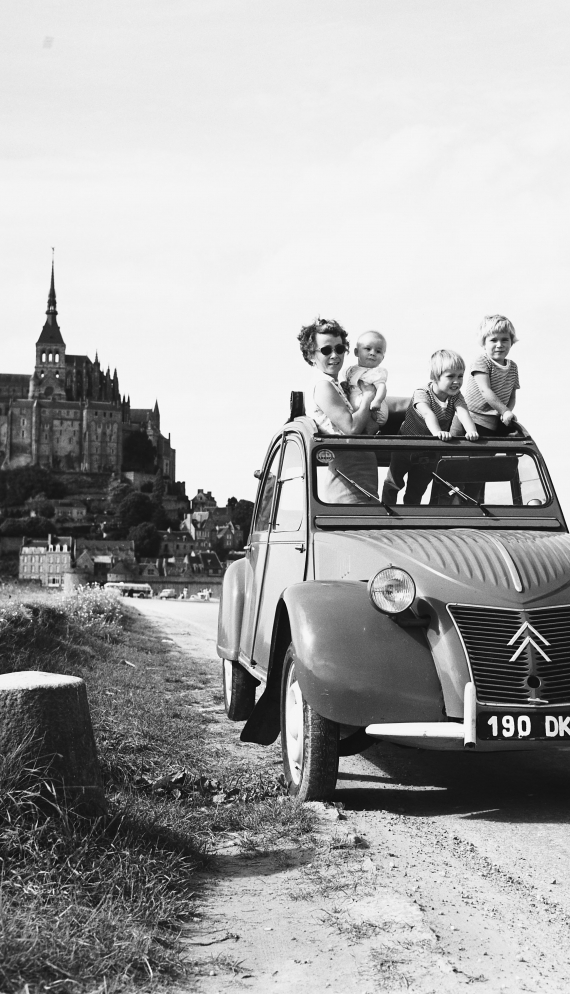 Citroen 2CV: immagini ufficiali