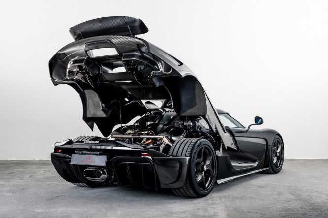 Koenigsegg Regera Naked Carbon