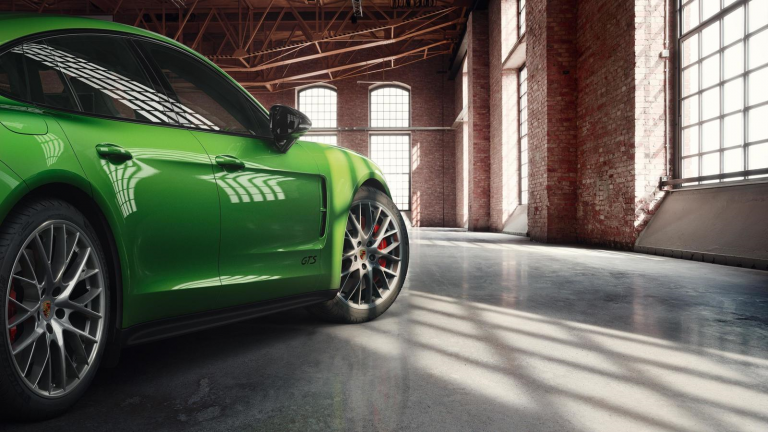 Porsche Panamera GTS Exclusive Manufaktur, le immagini